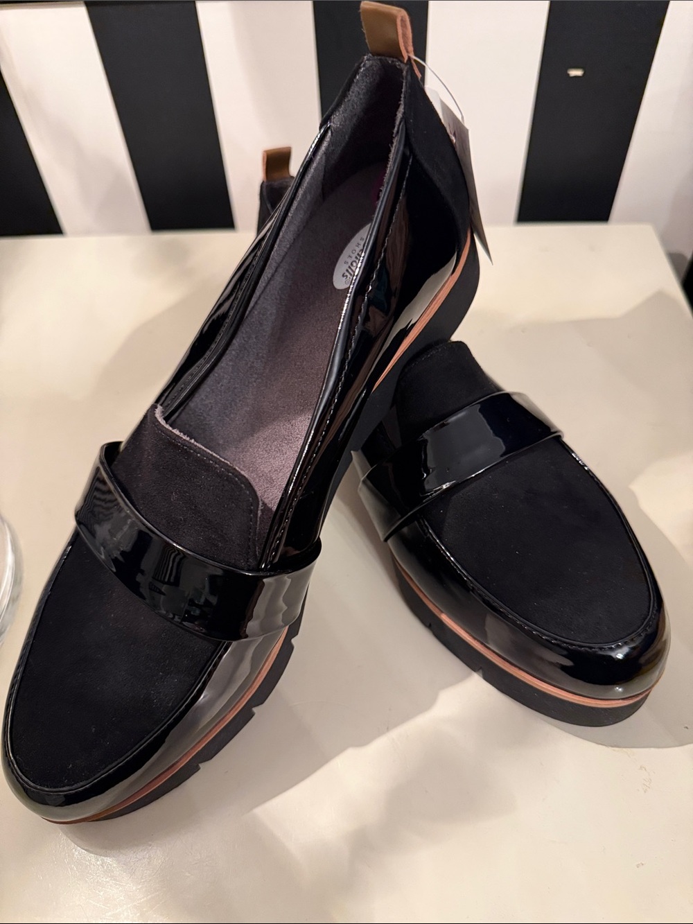 Dr. Scholl's Black Patent and Suede Loafer Flats size 8.5 NWT